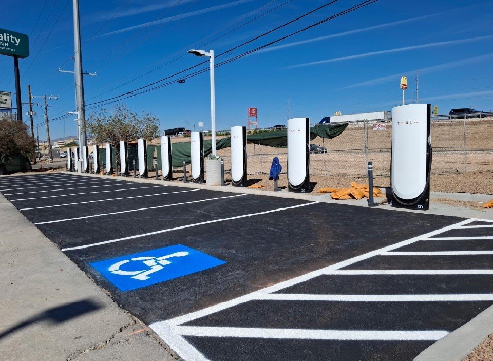 Commercial asphalt and parking lot project