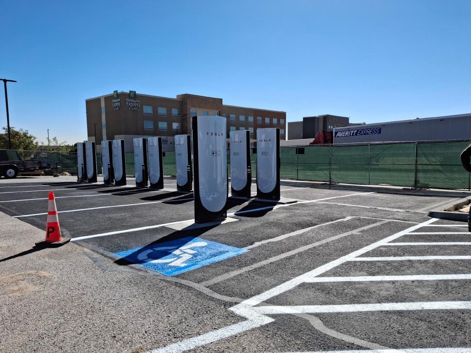 Commercial asphalt and parking lot project