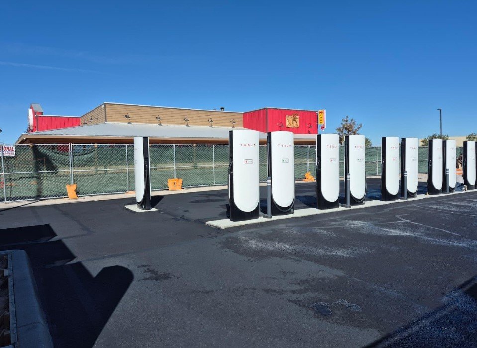 Commercial asphalt and parking lot project